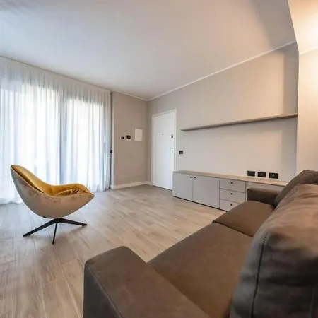 Romolo Trilocale Con Terrazzo Apartament