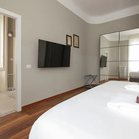 Hacca Collection - Elegant Period 2br 2 Baths Mediolan