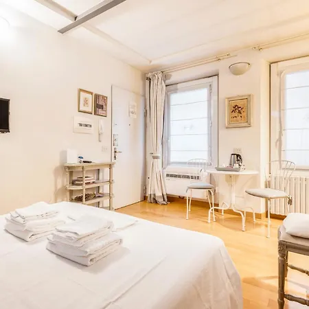 Appartement A Due Passi Dal Duomo Via Torino 2 Pax