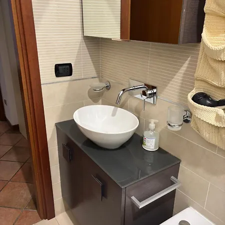 Cozy In Duomo - 4 Pax Apartament