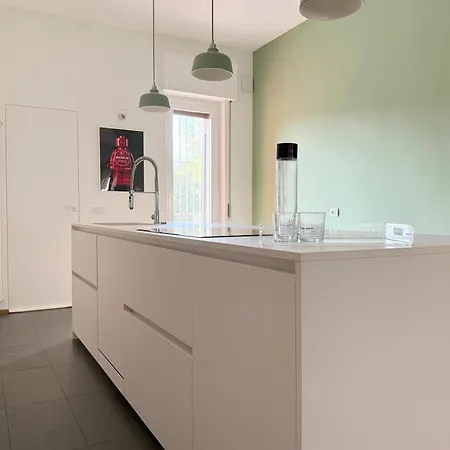Elizabeth Pentahouse, Charmy In Apartament