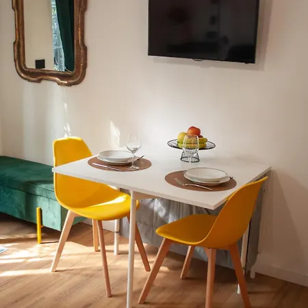 Apartament Ferrarin Garden House - Peaceful - Linate M4