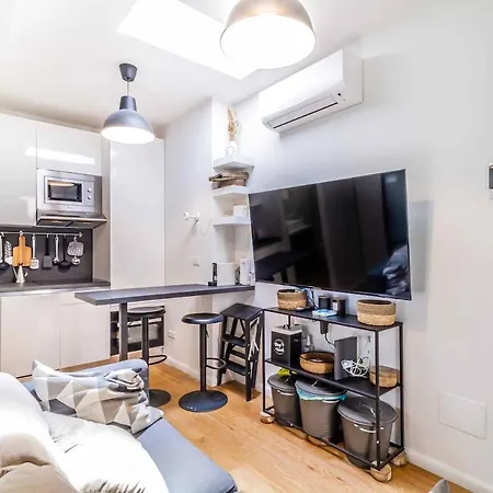 Apartament Cozy Loft With Wi-fi And Ac Near Linate Airport And Duomo *