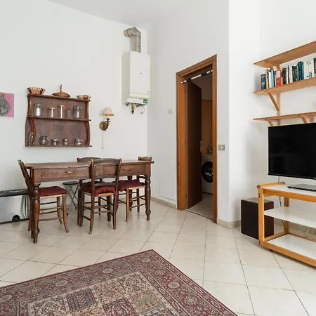 Guesthost - Comfy Near Mm1 Apartament *