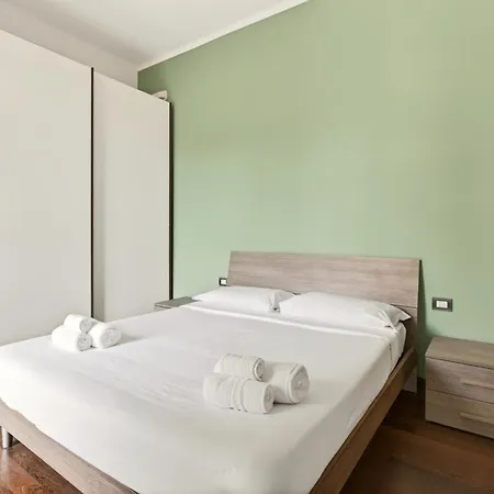 Apartament Duomo 15 Min - Balcony - Ac - No Lift