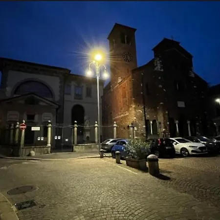 Duomo 2 Min A Piedi - 95mq Designer Con Posto Auto Privato Incluso Aria Condizionata * Mediolan