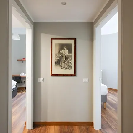 Hacca Collection - Elegant Period 2br 2 Baths * Mediolan
