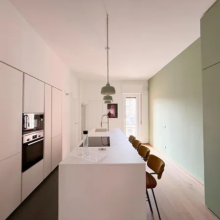 Apartament Elizabeth Pentahouse, Charmy In Mediolan