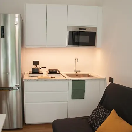 Apartament Ferrarin Garden House - Peaceful - Linate M4