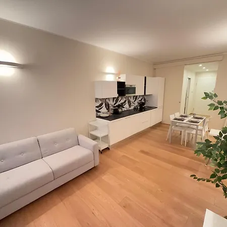 500 M From Corso Sempione Close To Metro M5 Appartamento Milano