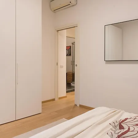 Porta Romana Garden Retreat - 3 Bedrooms & 2 Bathrooms Apartament