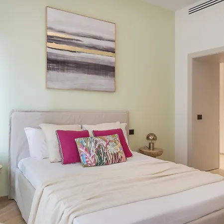 Maison Bandello - 3 Bedroom Apartament