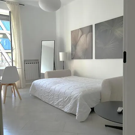 La Meneghina Apartament *