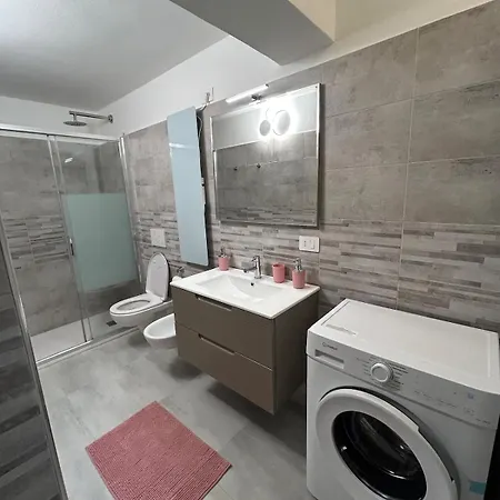 Appartement Bright And Quiet Near Station