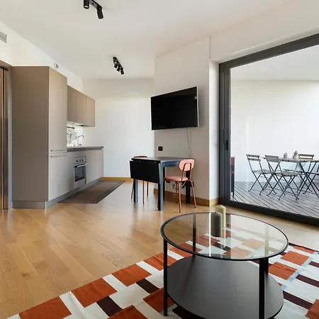 Apartament Guesthost - Traiano Comfy And Bright Mediolan