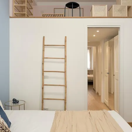 Chic Retreat - 2 Bedrooms & 2 Bathrooms