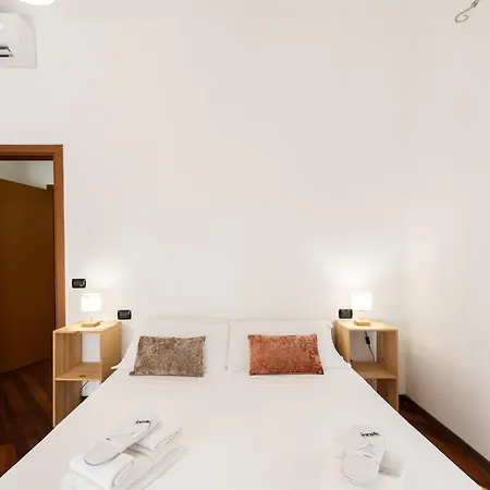 Apartament Bicocca Comfort - Free Parking - Near M5 Metro *