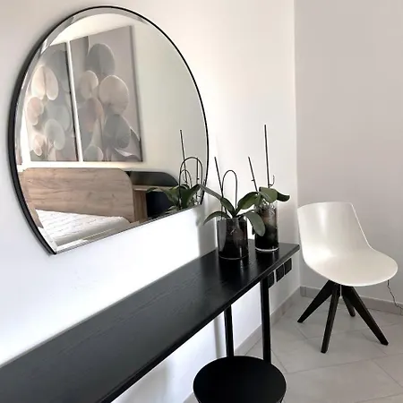 La Meneghina Apartament