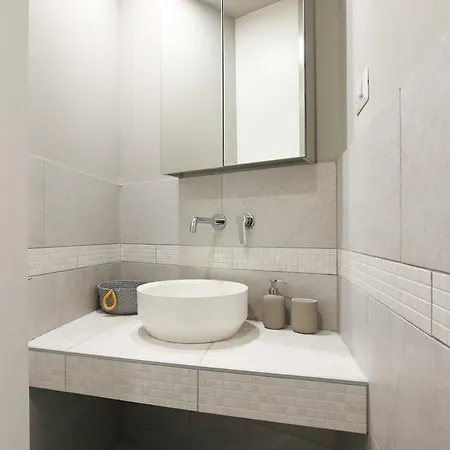 Hacca Collection - Elegant Period 2br 2 Baths Apartament Mediolan