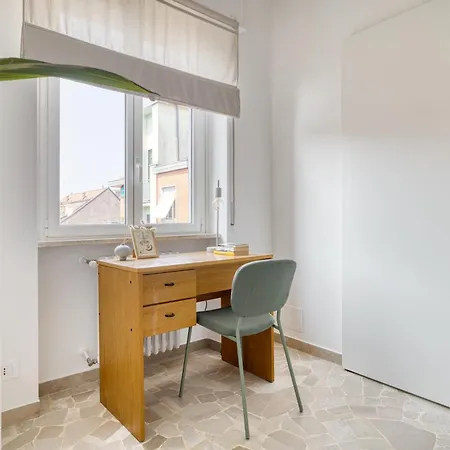 Hostmate- Milano-minimal Nest