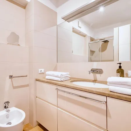 Hostmate - - Corso Buenos Aires Centro *