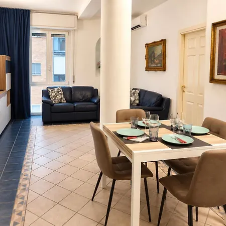 Apartament Bright 2-bedroom With Balconies Near San Raffaele Hospital