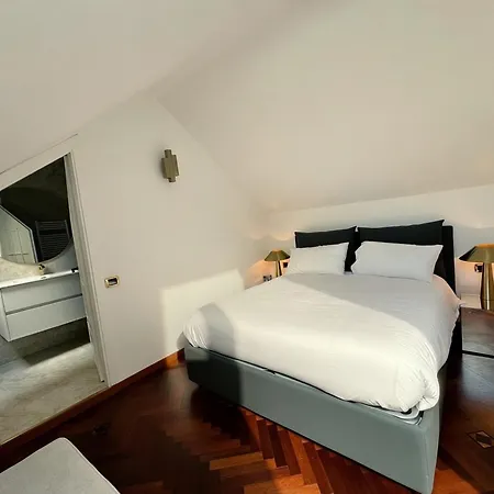 Apartment Chic Duplex In Center Fashion District Milan