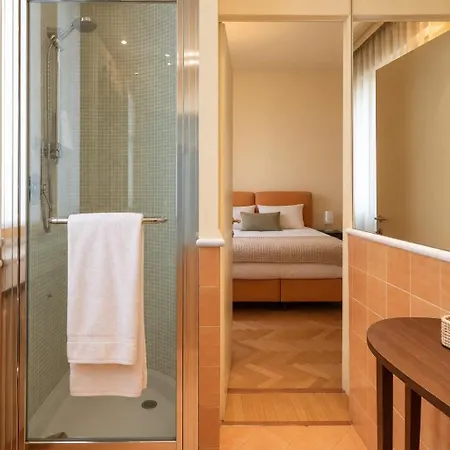Fontana Milano, Historic With Panoramic Terrace, Guastalla Area Appartement Milan