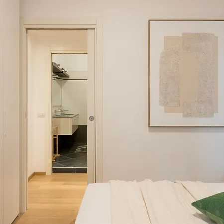 Apartament Porta Romana Garden Retreat - 3 Bedrooms & 2 Bathrooms