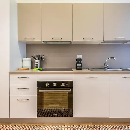 Apartament New Corvetto Viale Martini 4 Pax Wi-fi