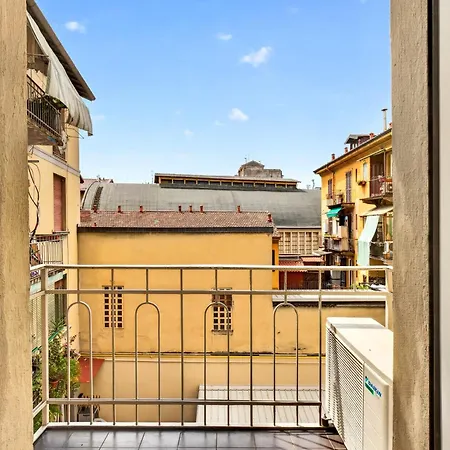 Duomo 15 Min - Balcony - Ac - No Lift Apartament