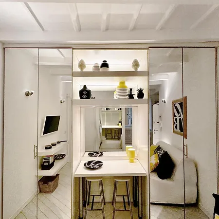 Apartment Anfiteatro 11 *