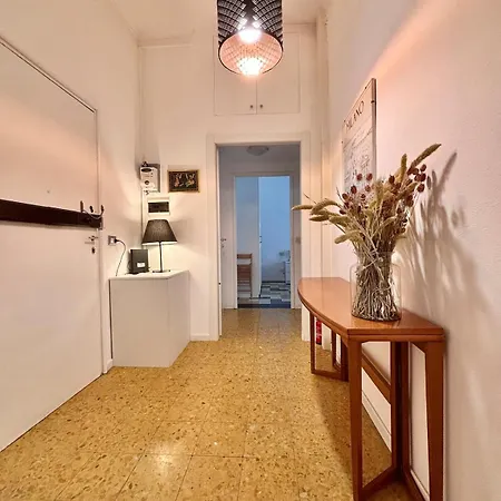 Cozy House Xxii March-15 Min To Duomo Appartement Milan