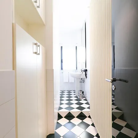 Contempora - Interior 900 2nd Floor - Duomo - Missori Milano