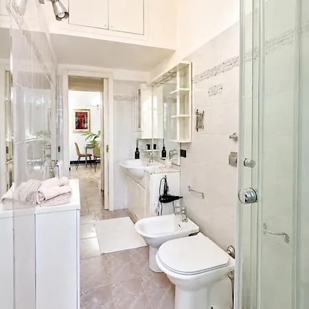 Bright 2-bedroom With Balconies Near San Raffaele Hospital Apartament *