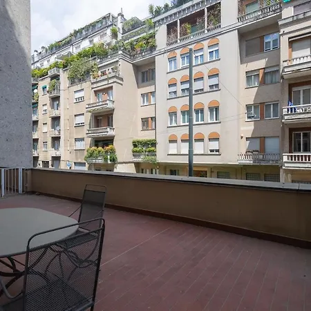 Appartement Fontana Milano, Historic With Panoramic Terrace, Guastalla Area Milan