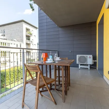 Host4u- Scarsellini Apartament *