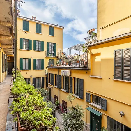 Balcone Sul Naviglio Grande - Darsena - Tortona Design District - Metro M2 Apartament *