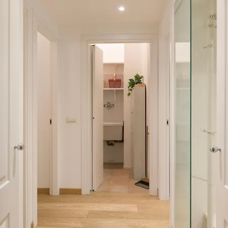 Chic Retreat - 2 Bedrooms & 2 Bathrooms