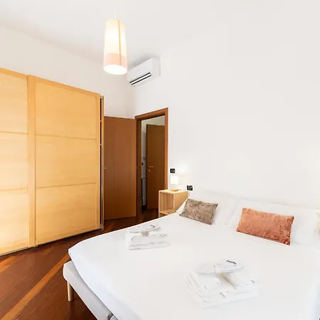 Apartament Bicocca Comfort - Free Parking - Near M5 Metro Mediolan