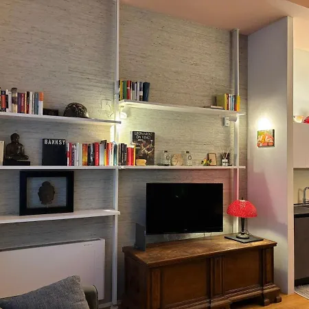 Designer Loft Between Corso Lodi And The Prada Foundation *