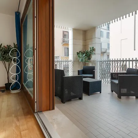 Guesthost - Bright With Balcony Near Mm3 * Milan