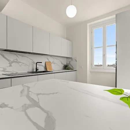 Stayeasy Concordia - Skyline Penthouse, Downtown Apartament *