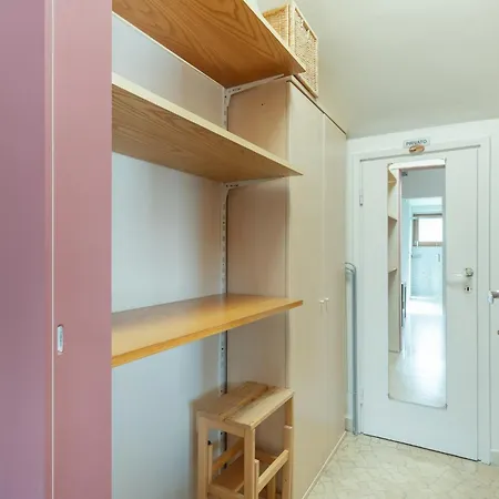 Guesthost - Comfy And Bright In Apartament Mediolan