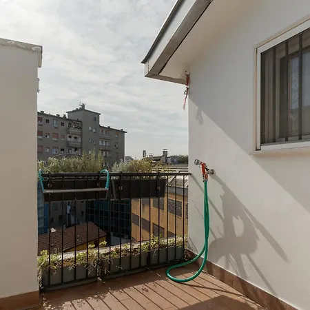 Apartament Guesthost - Comfy And Bright In