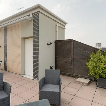 Appartement Guesthost - Skyview Attic Milan