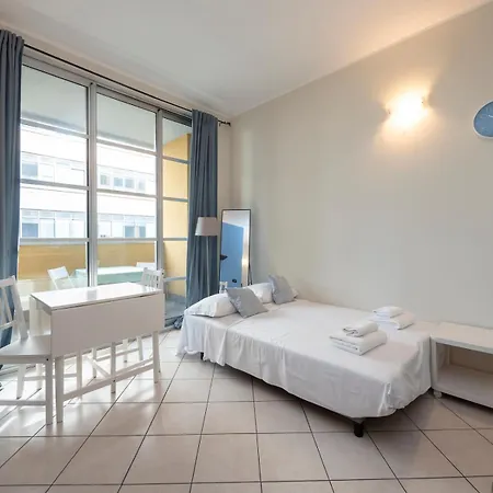 Bright One-bedroom With Balcony - Ripamonti Apartament