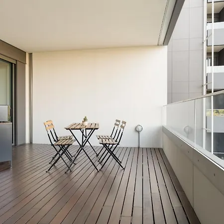Guesthost - Traiano Comfy And Bright Apartament