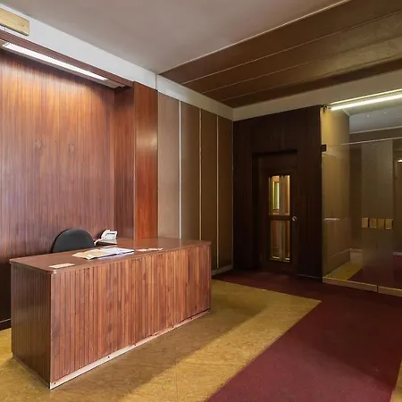 Fontana Milano, Historic With Panoramic Terrace, Guastalla Area Appartement Milan