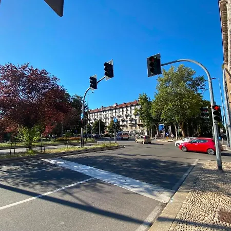 Apartament Luxurious And Spacious Near The Metro *